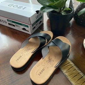 Black/tan Izod sandals size 7.5